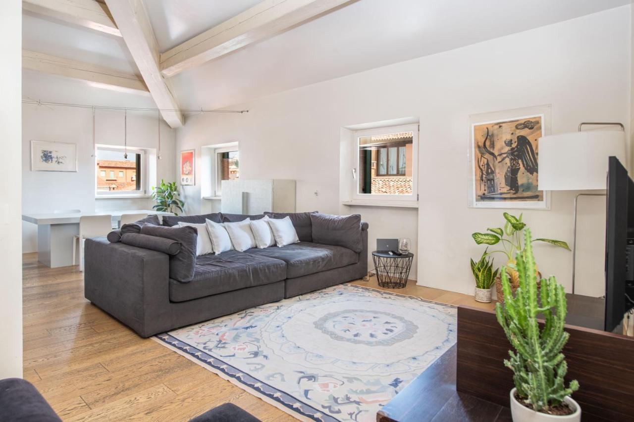 Stunning Top Floor Flat In The Heart Of Vérone Extérieur photo