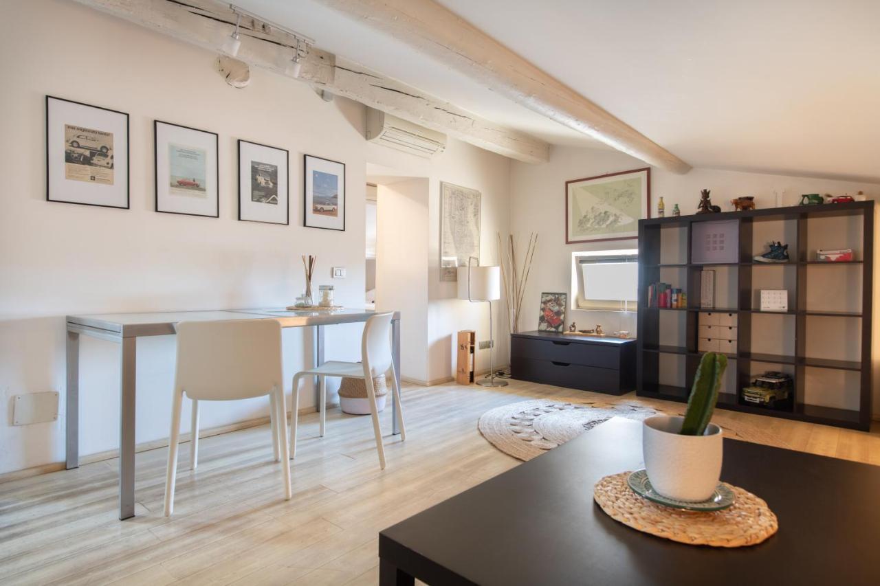 Stunning Top Floor Flat In The Heart Of Vérone Extérieur photo