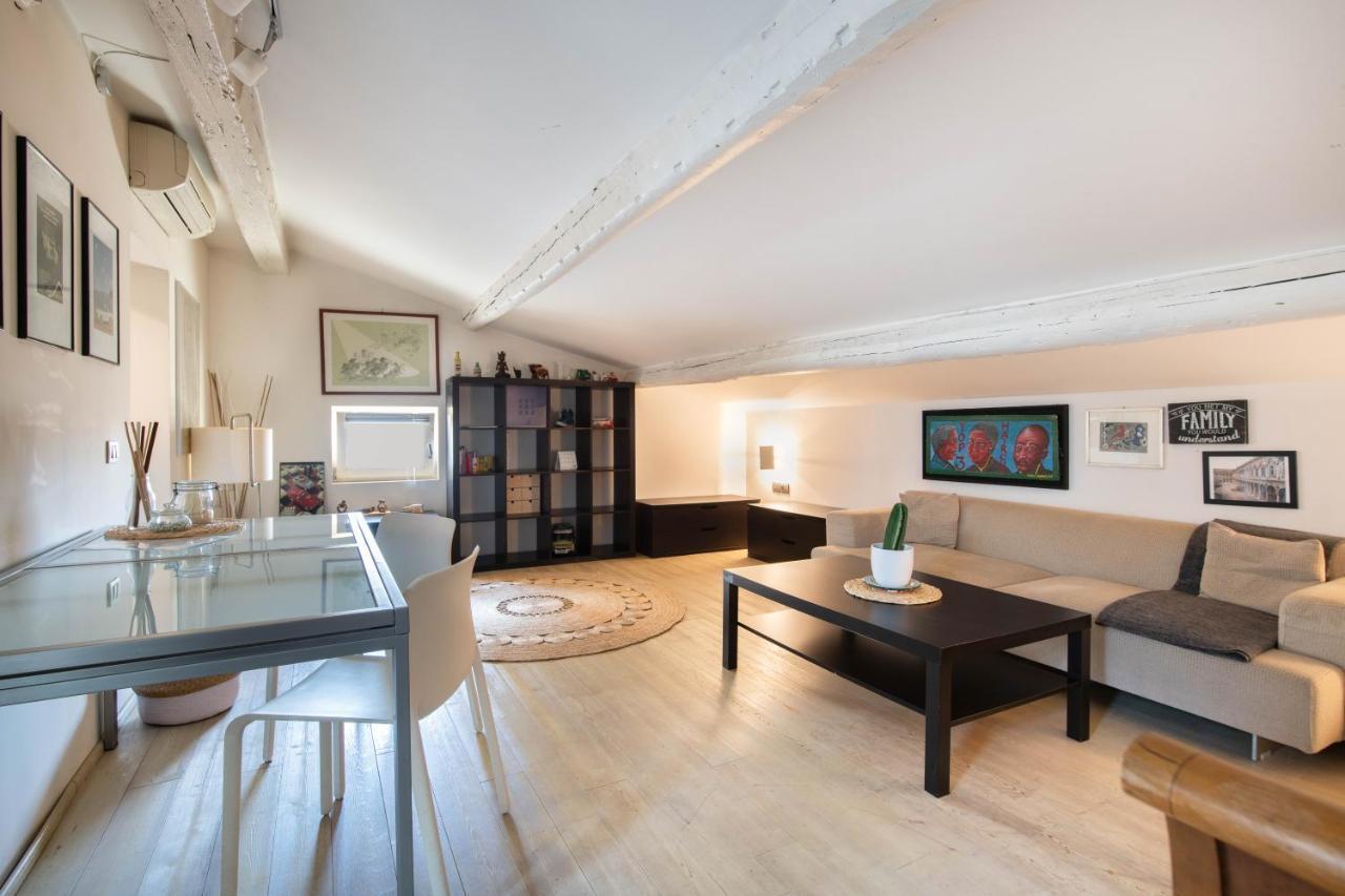 Stunning Top Floor Flat In The Heart Of Vérone Extérieur photo